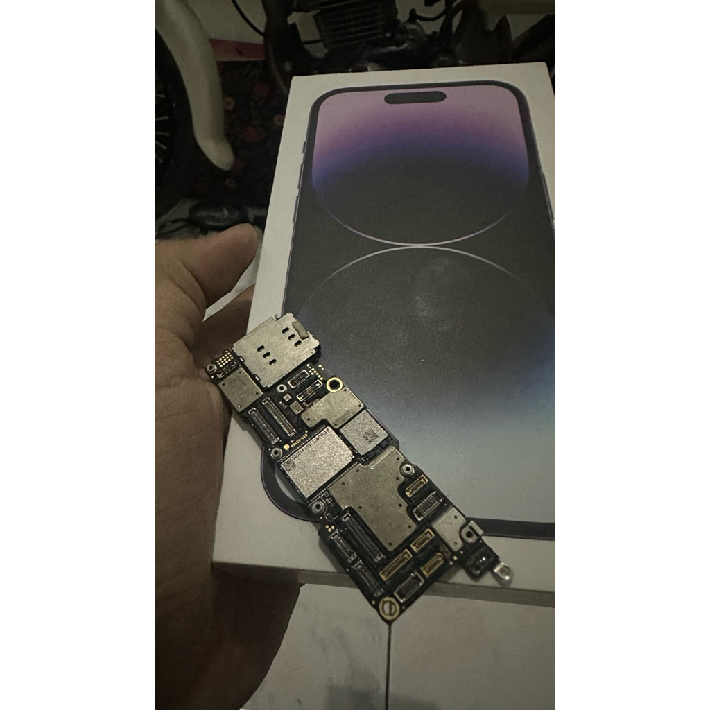 Mesin iphone 14 pro minus restart