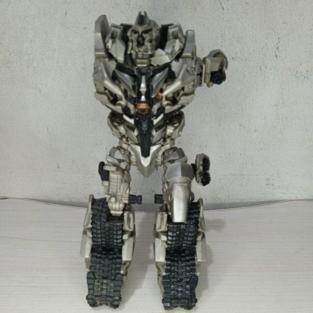Hasbro Transformers Megatron leader class 2009