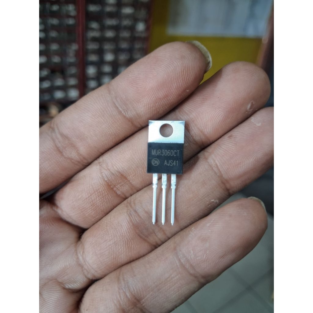 dioda mur 3060CT Original on kaki 3