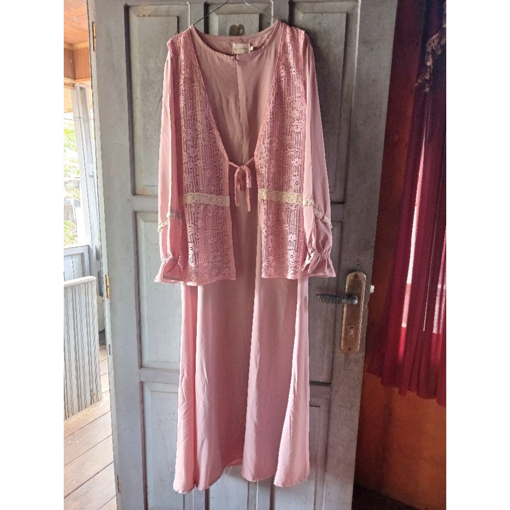 JILBRAVE SECOND_ELEYA DRESS_UKURAN M