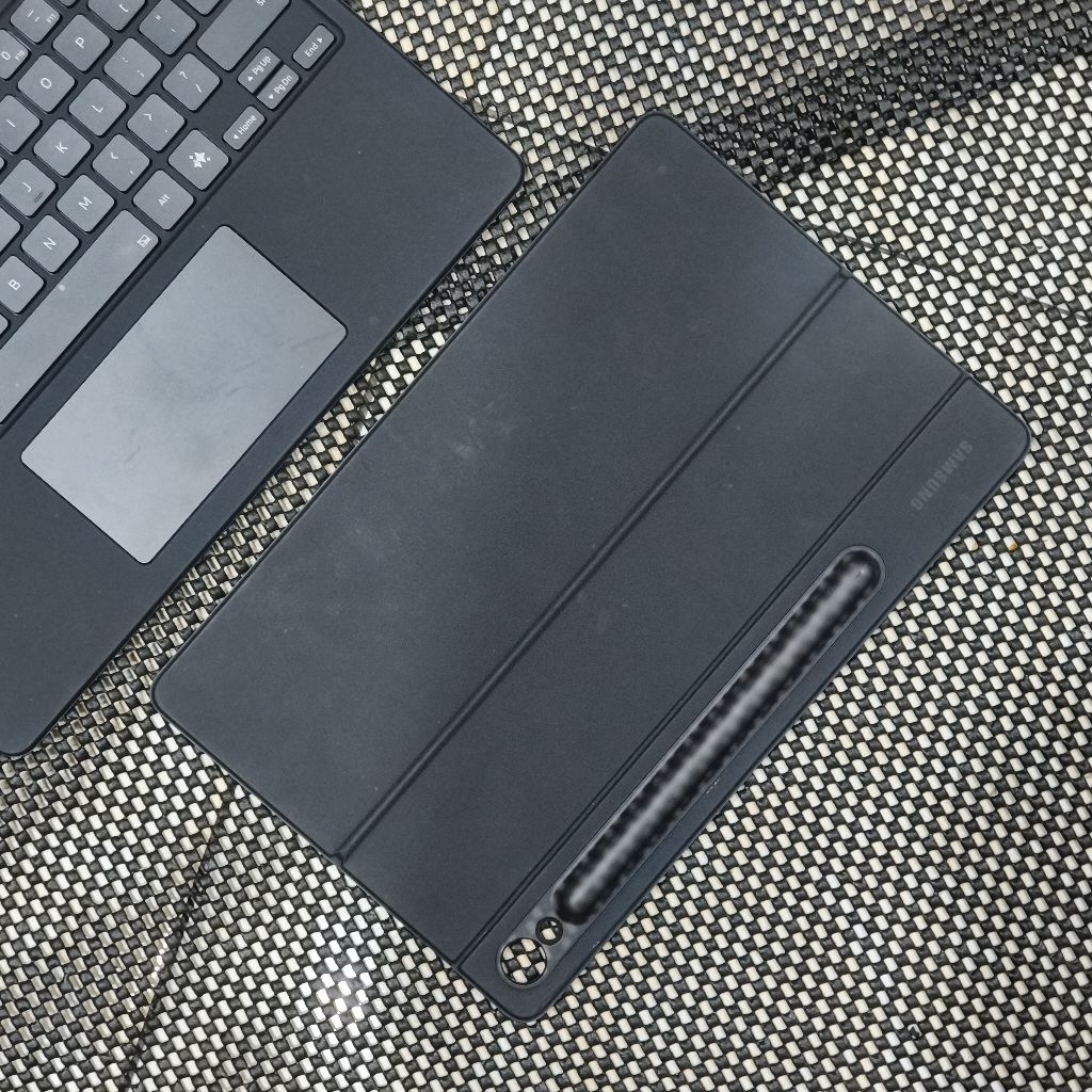 Samsung book cover keyboard Samsung s9 dan s9 fe