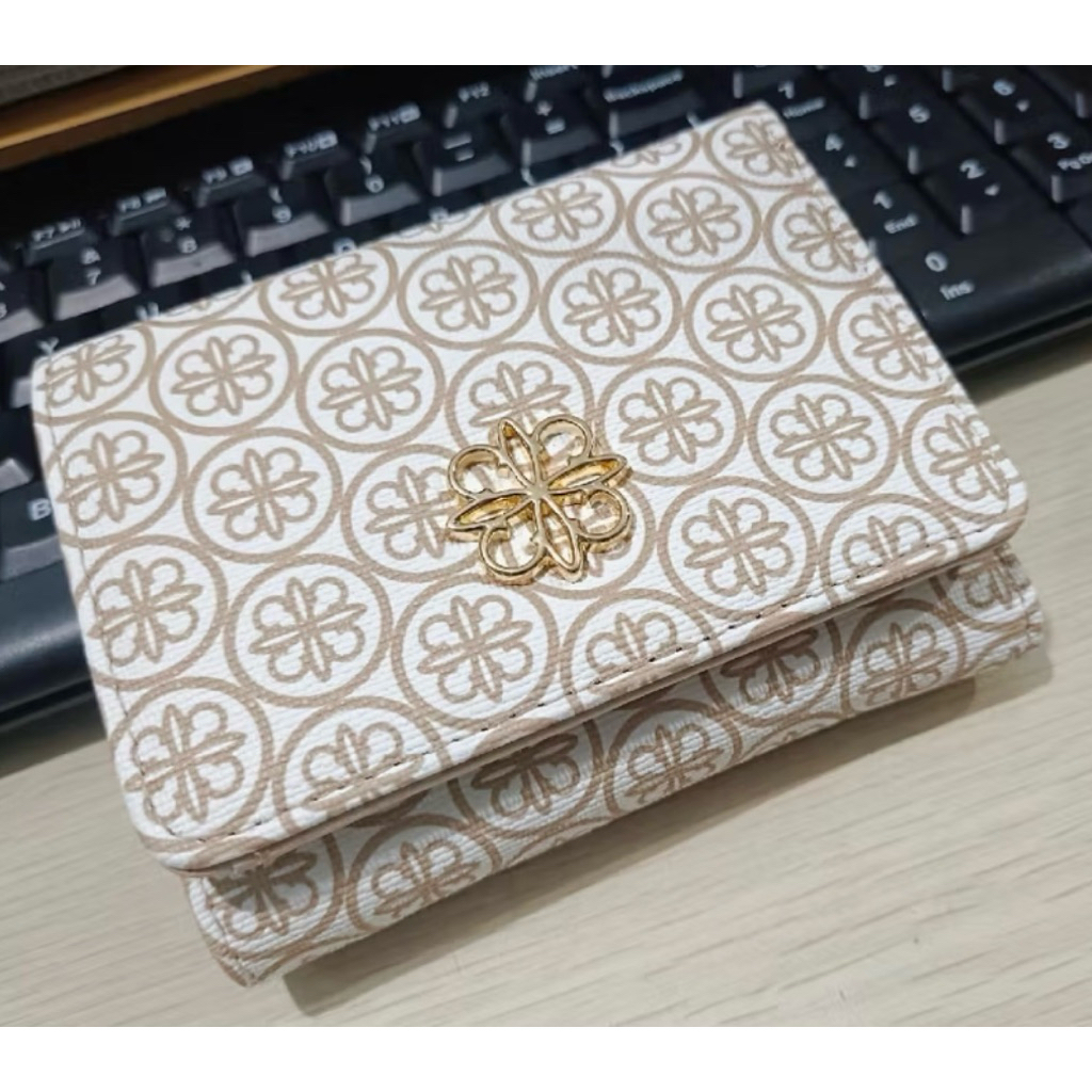 Dompet Les Catino