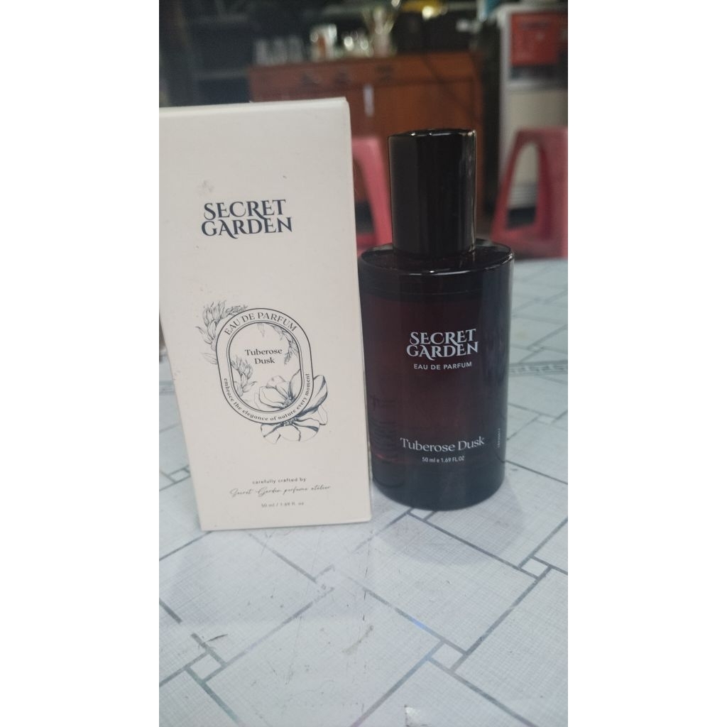 Preloved Parfum Secret Garden Varian "Tuberose Dusk"  masih dengan box