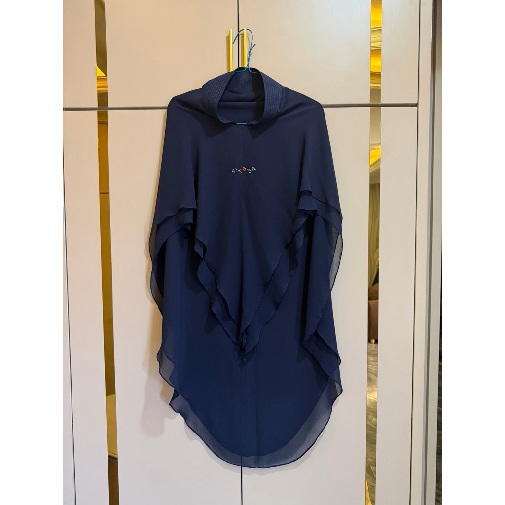 khimar sisesa Yasmina navy