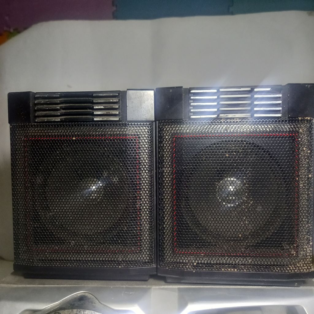 Sepasang Speaker pasif JVC 4 inch bekas radio tape compo tanpa power amplifier