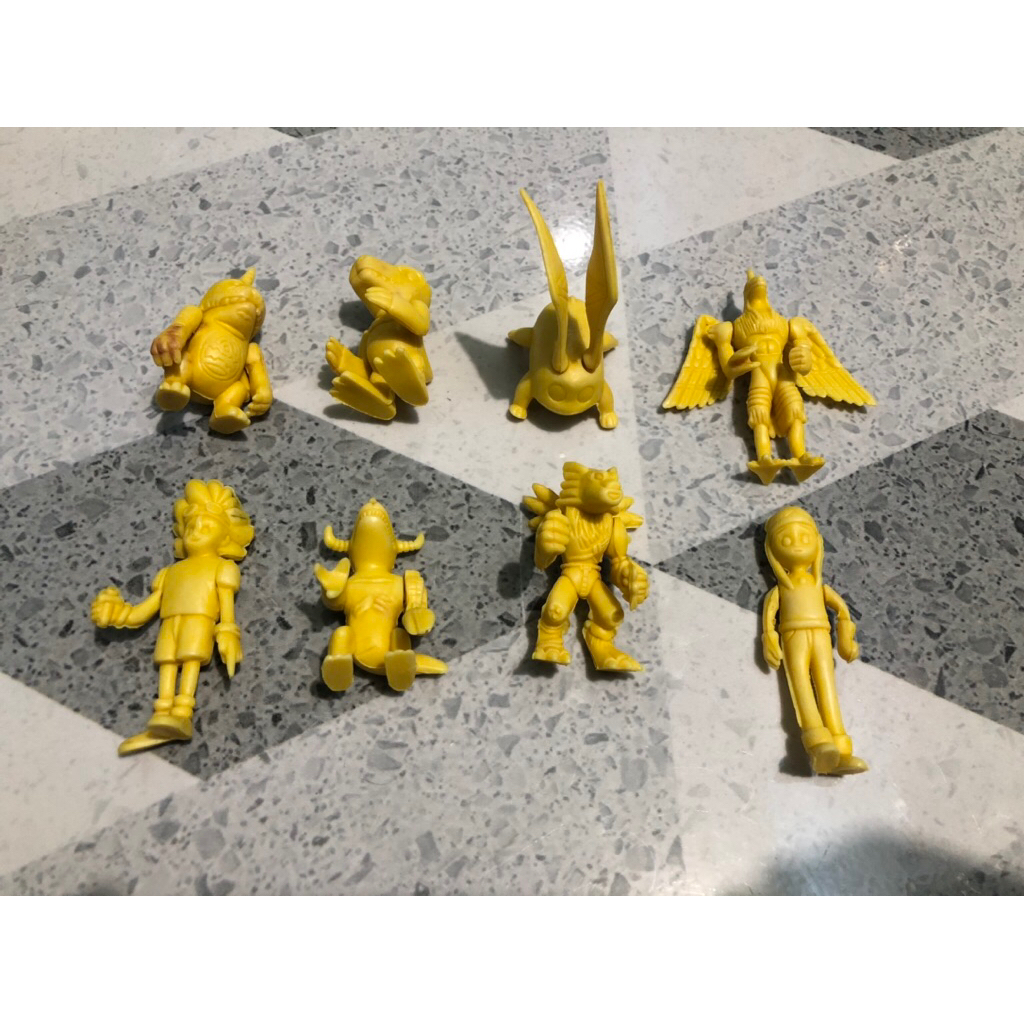 Mainan jadul mini figure digimon set