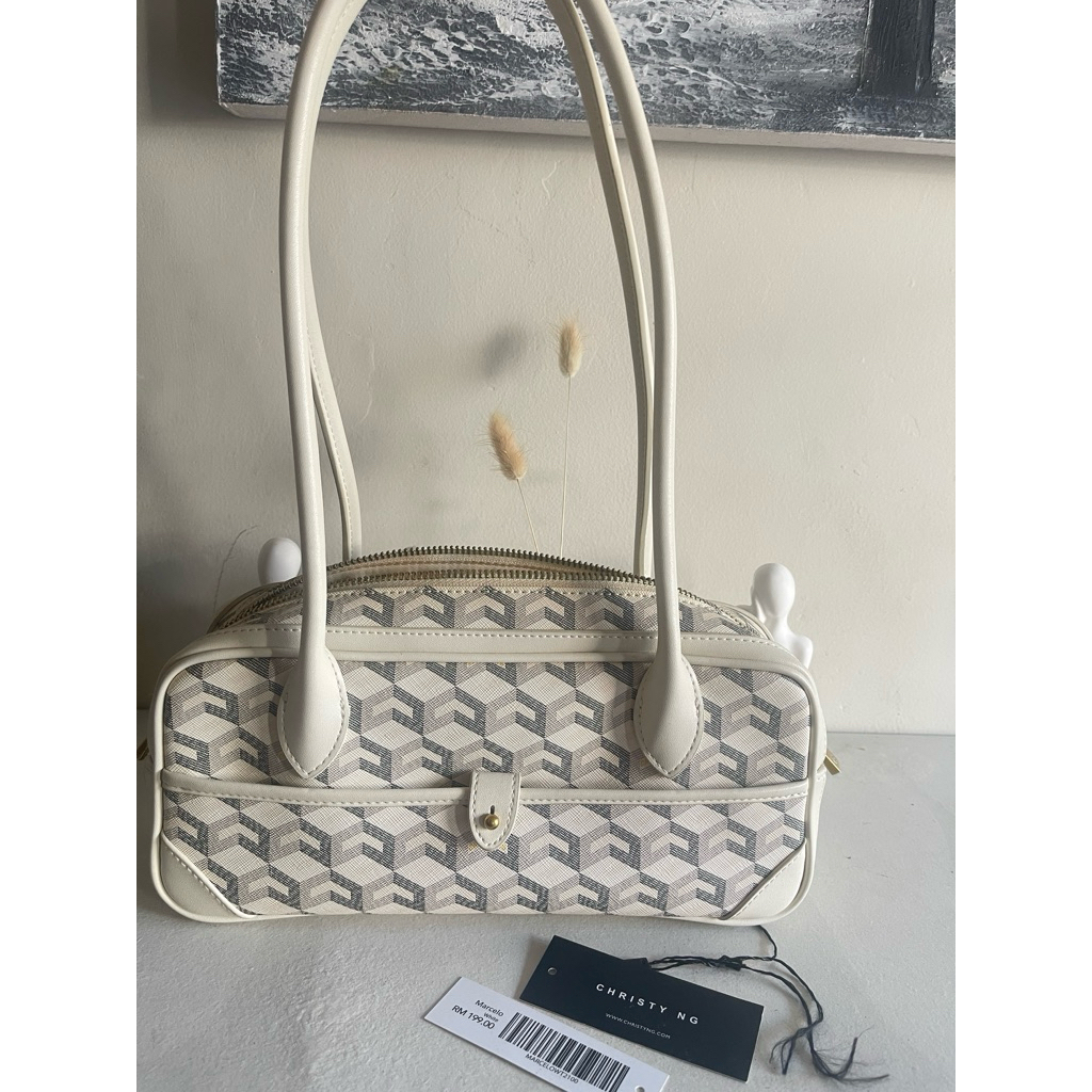 christy ng preloved