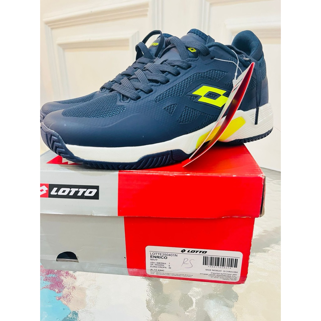 sepatu badminton lotto men