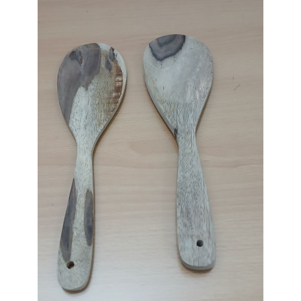 Centong kayu besar