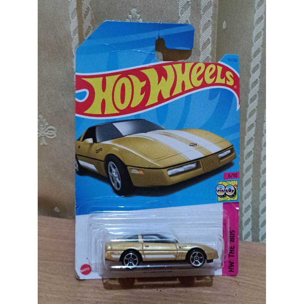 Hot Wheels 84 Corvette HW The 80s Mattel