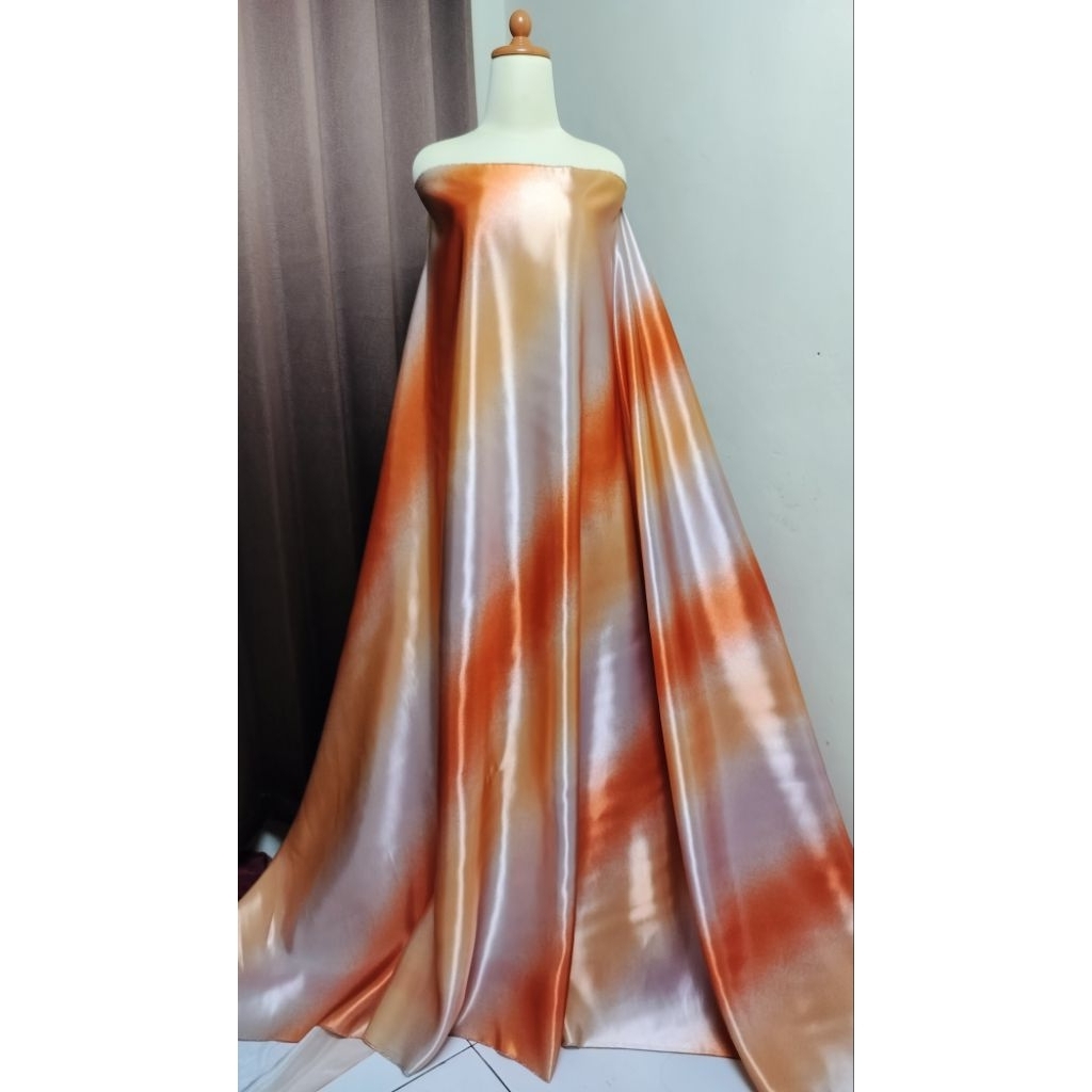 SATIN BRIDAL GRADASI bahan tebal,kilau,mewah lebar bidang 1,3m panjang 1/2m