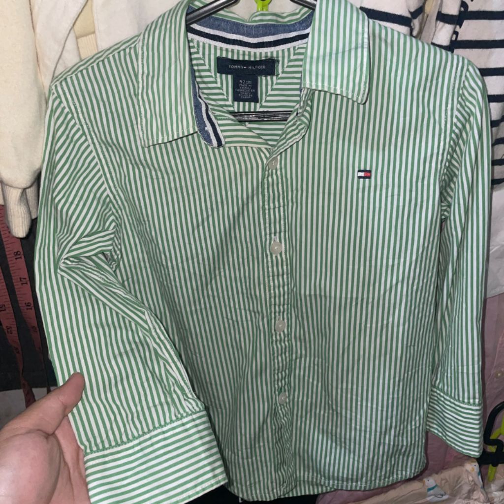 kemeja tommy