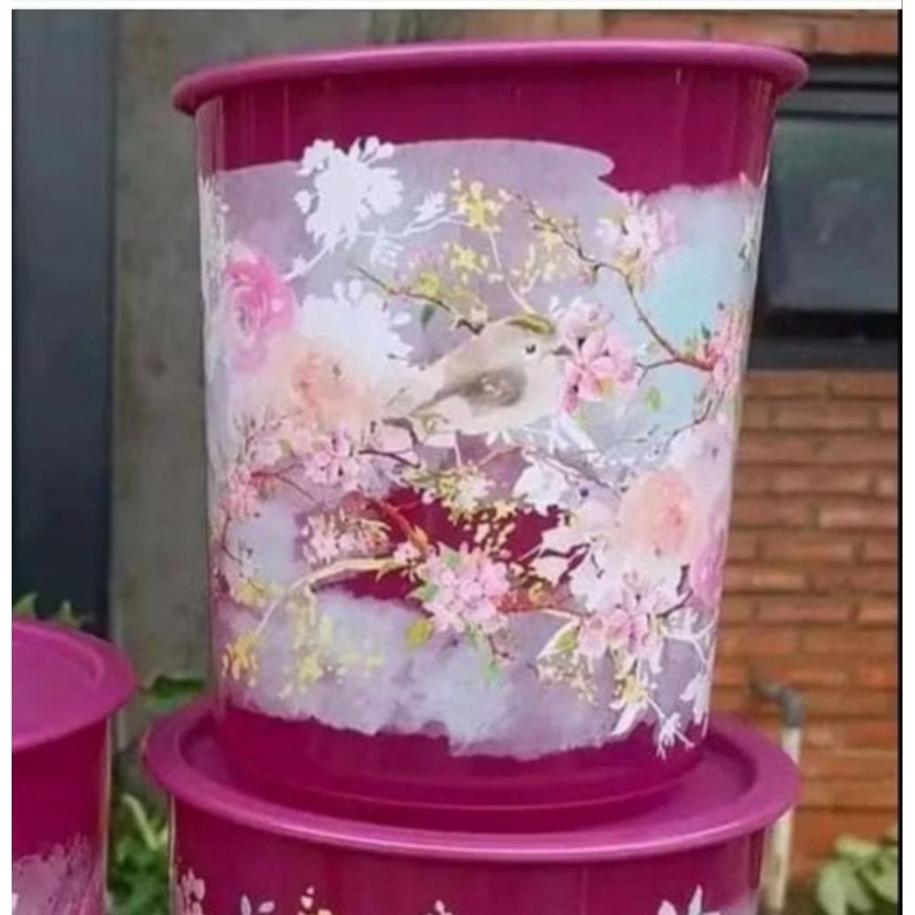Toples shabby chic canister Ungu 2 liter..Limited edition Tupperware