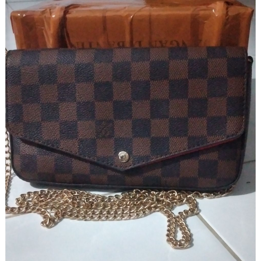 LV Pochette in Damier Ebene