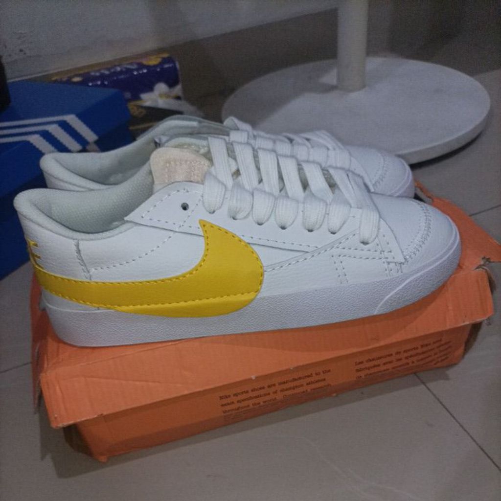 nk blazer low size 43