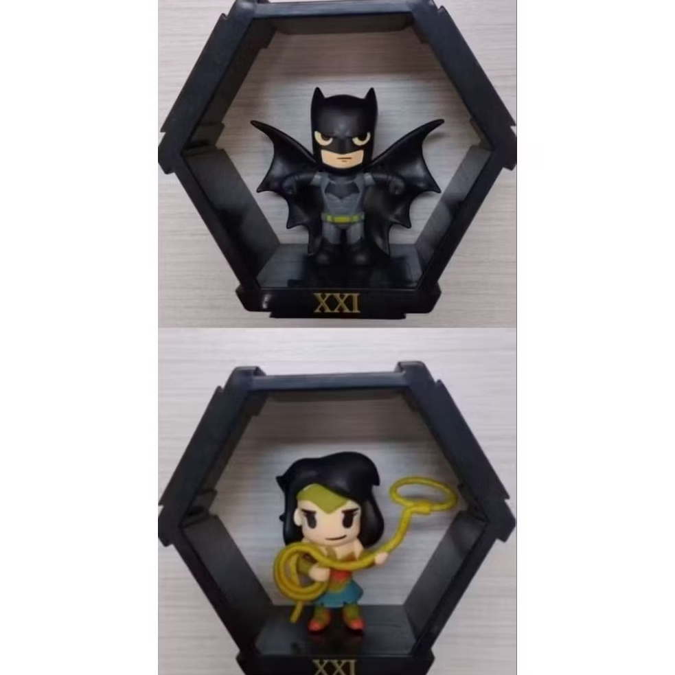 Action Figure Hexagon Batman vs Superman: Batman & Wonder Woman Dawn of Justice Official DC Comics C