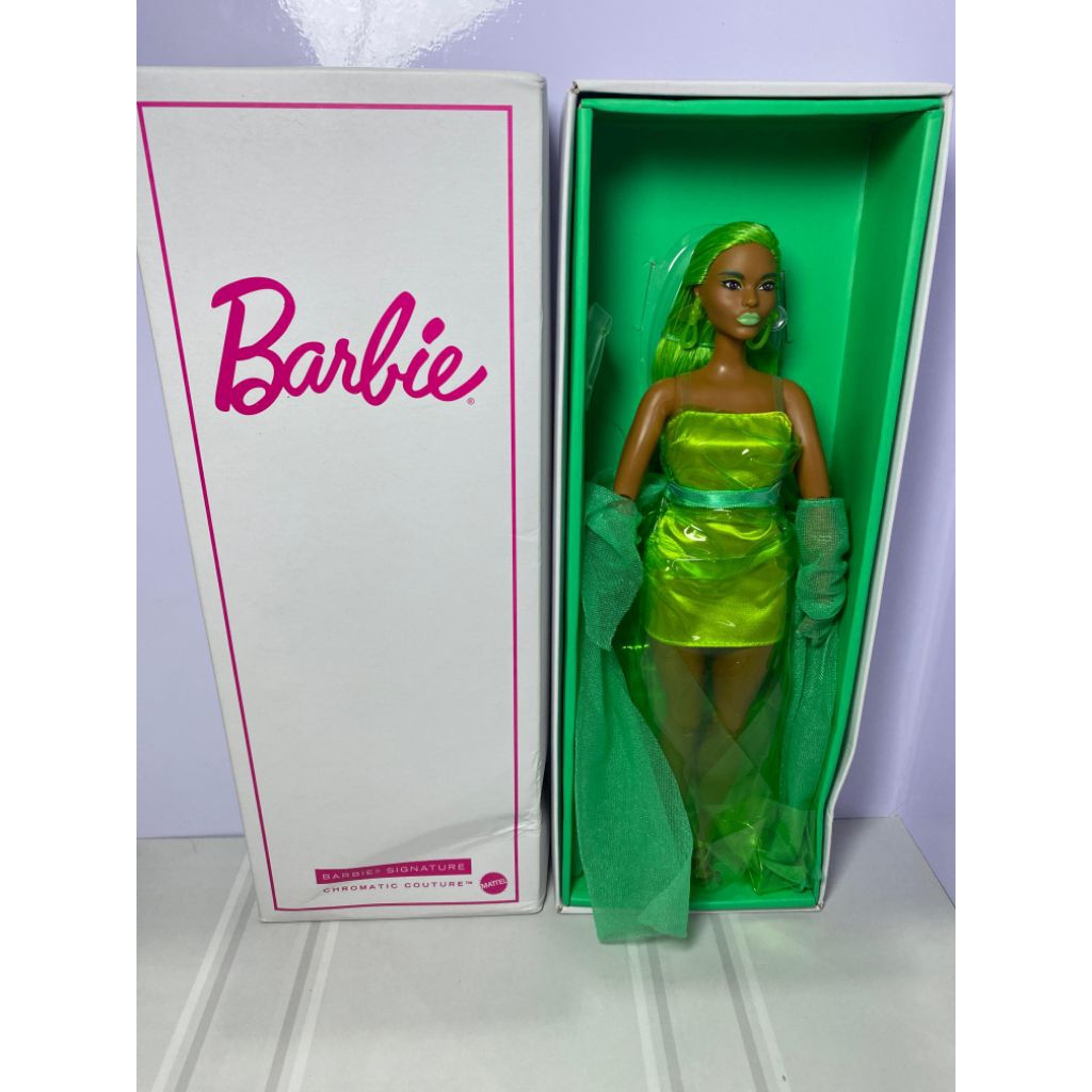 Platinum Label Barbie Chromatic Couture Green Convention NFRB