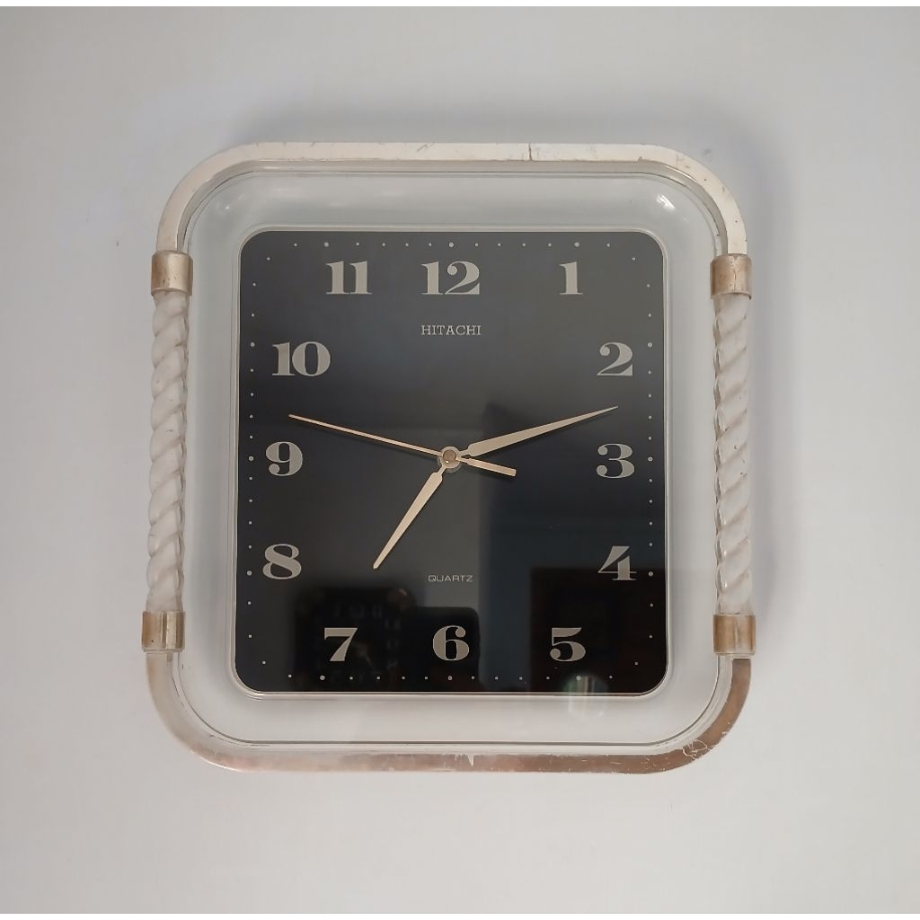 Jam dinding HITACHI vintage