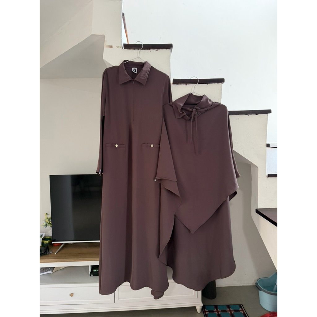 Preloved AQSAMODESTWEAR abaya set Thuba | preloved abaya set thuba