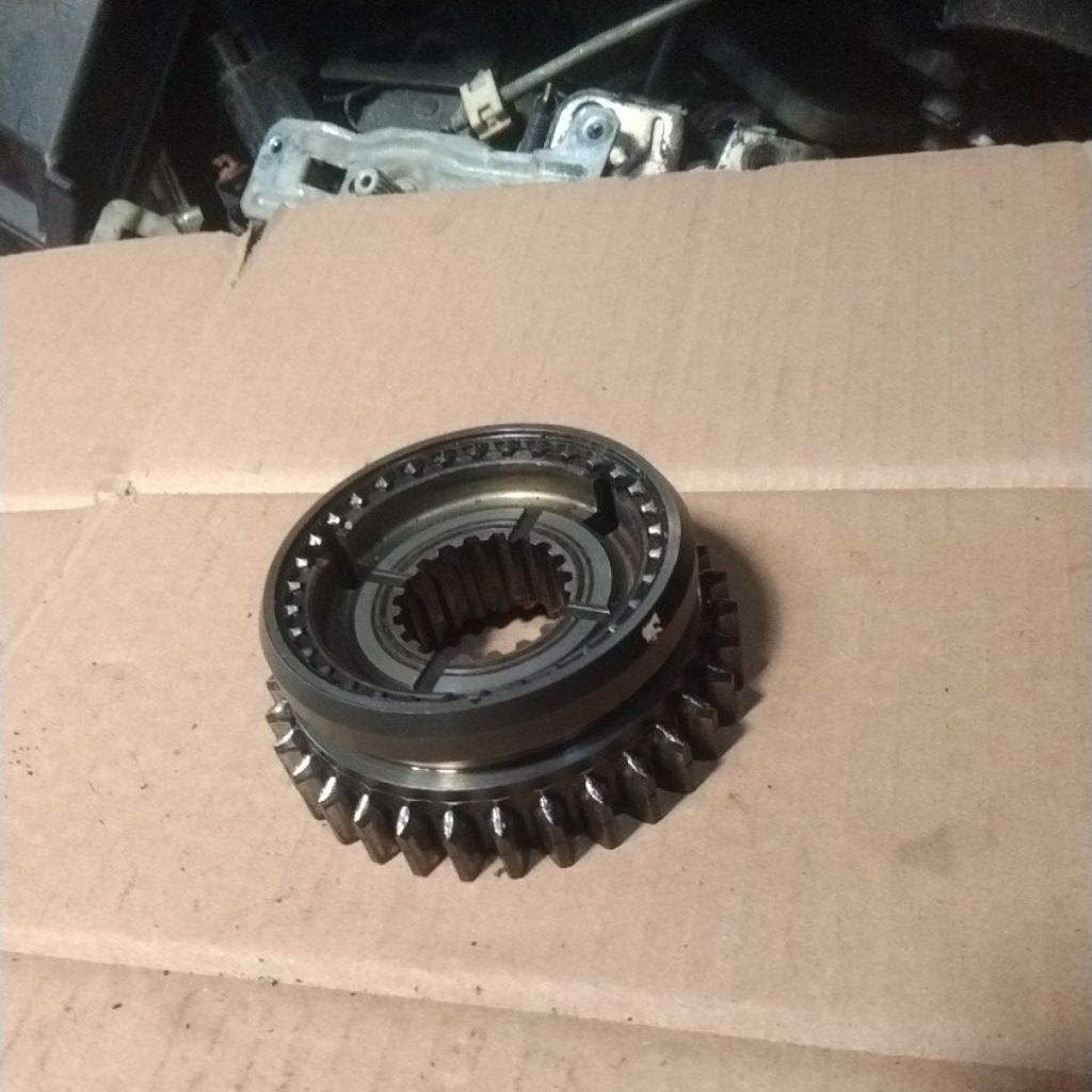 GEAR HUB SLEEVE TRANSMISI PORSNELING 1-2 DAIHATSU ZEBRA-ESPASS