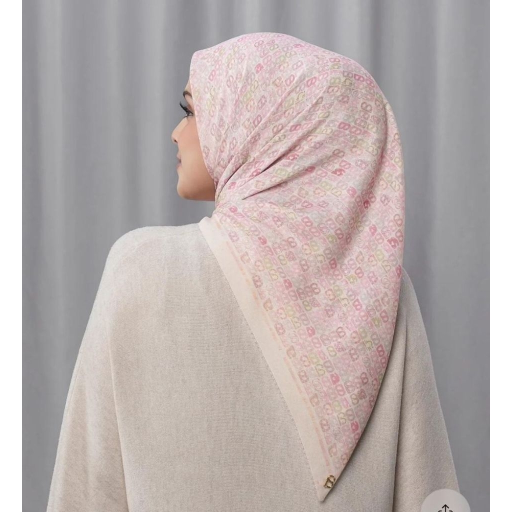 Buttonscarves x Nagita Slavina