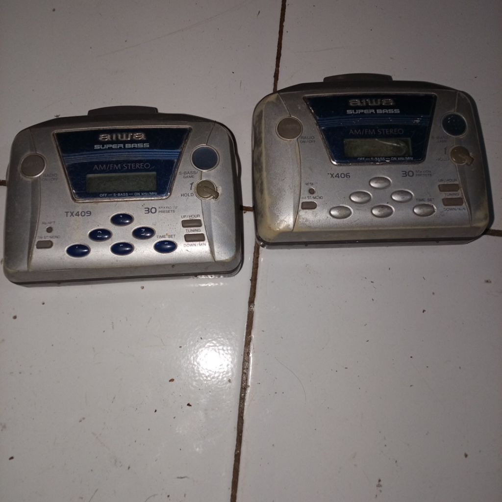 walkman aiwa 2pcs bahan