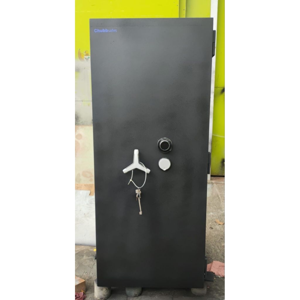 Brankas Chubb Brangkas CHUBB SAFES tinggi 160cm bekas seken second rekondisi murah berkualitas toko 
