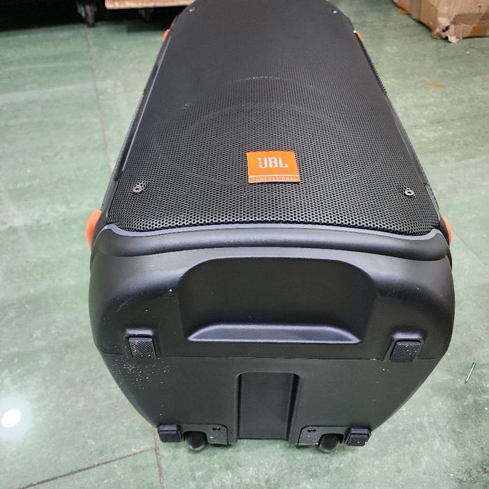 Speaker JBL PARTYBOX 1200 / PARTY BOX1200 -komplit mic 2 buah – Portable Party Speaker Up to 12 Hours of Play time Dual Mic & Guitar Inputs1200 – Portable Party Speaker Up to 12 Hours of Play time Dual Mic & Guitar Inputs