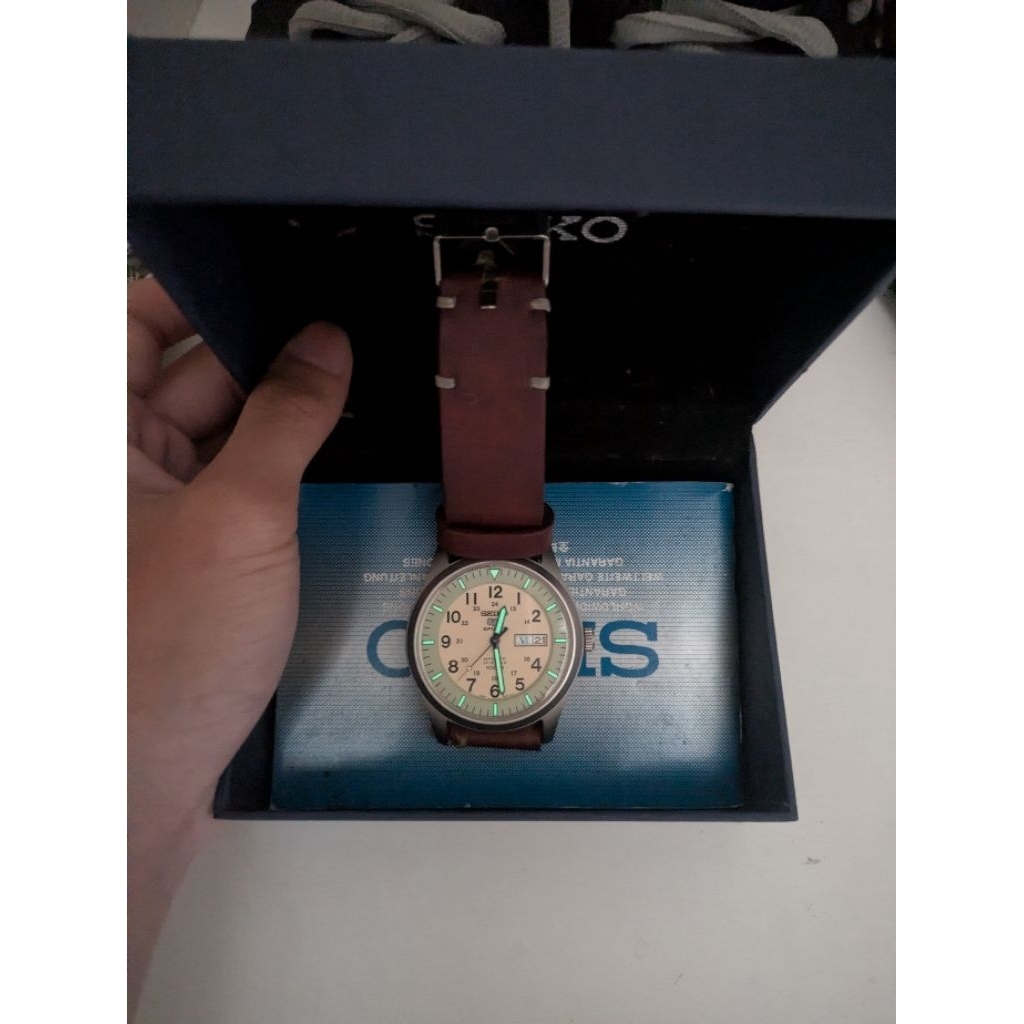 Seiko 5 Sports seri Military