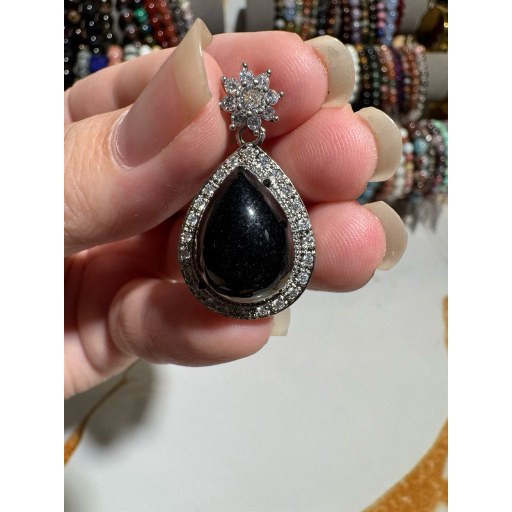 Liontin Giok Hitam Mocui Teardrop