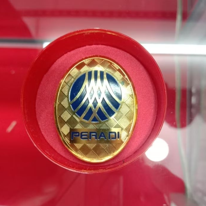 Pin Kuningan PERADI Magnet + Kotak