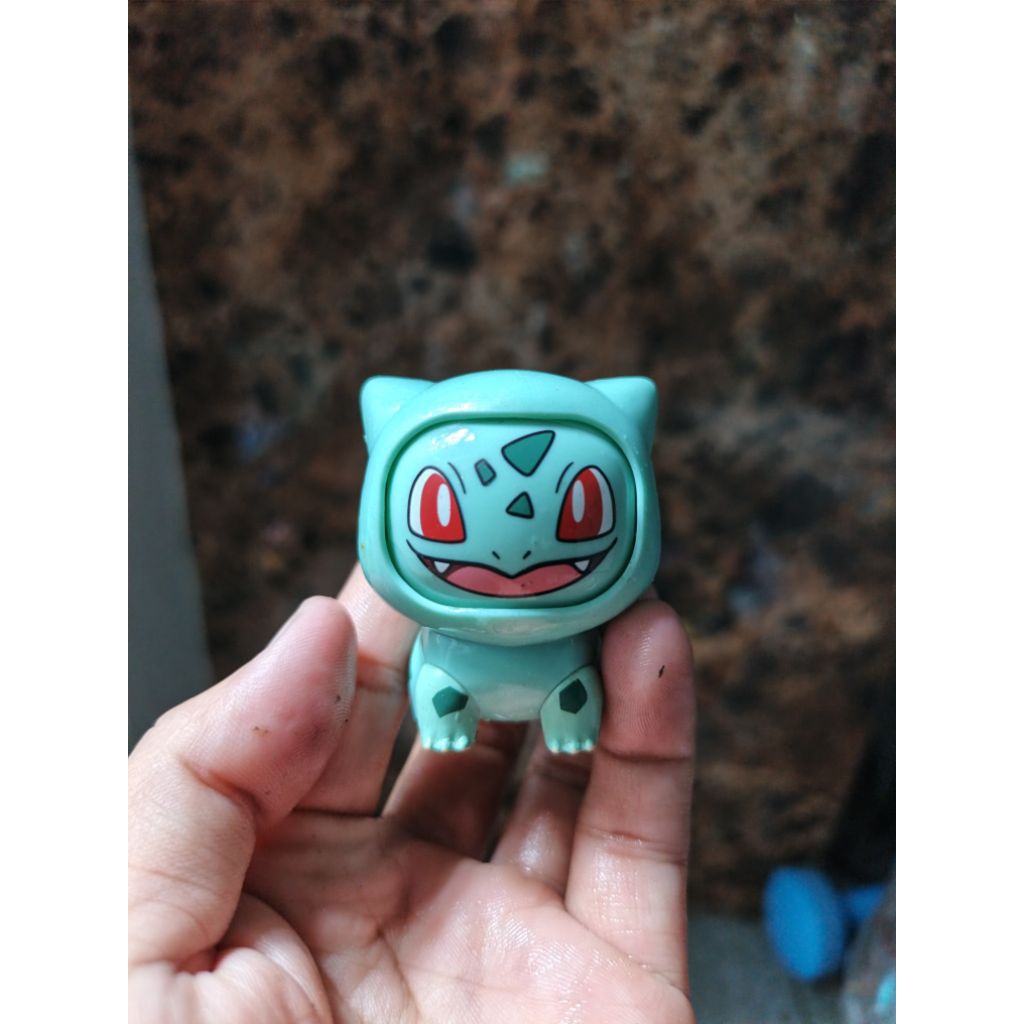 figure changing face pokemon Bulbasaur