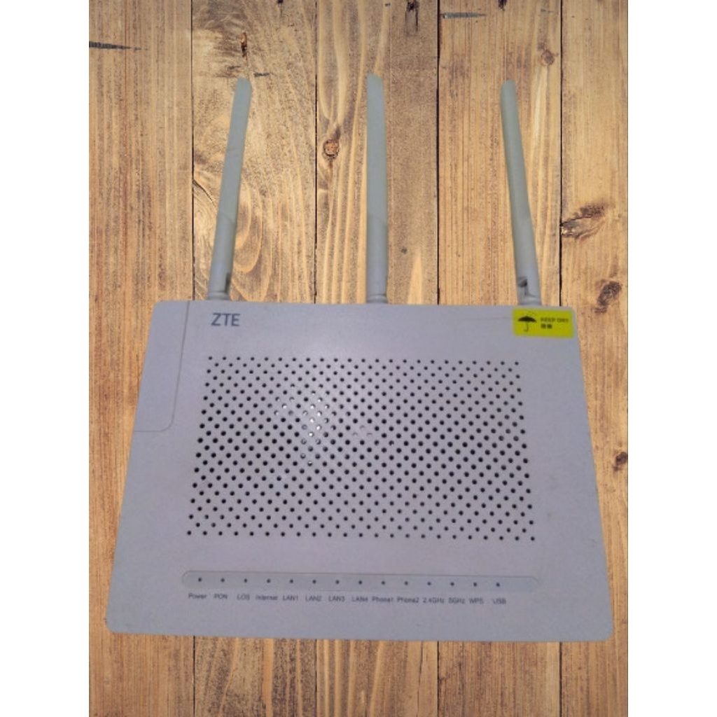 Gpon ont f670 premium + adaptor