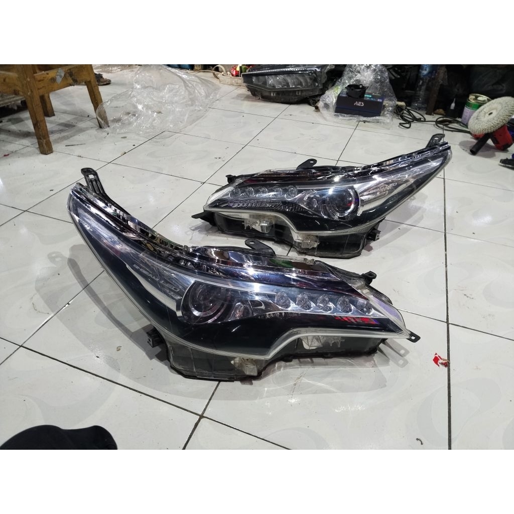 headlamp Fortuner vrz original. headlamp Fortuner vrz 2016-2019