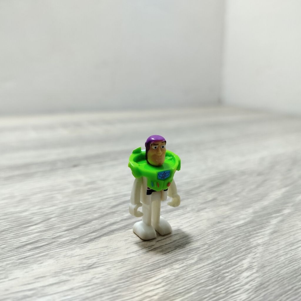 tomica buzz lightyear