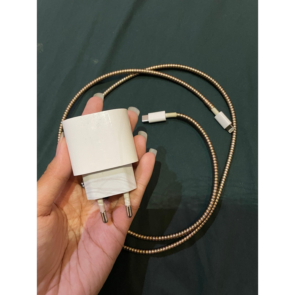 PRELOVED CHARGER IPHONE ORIGINAL APPLE