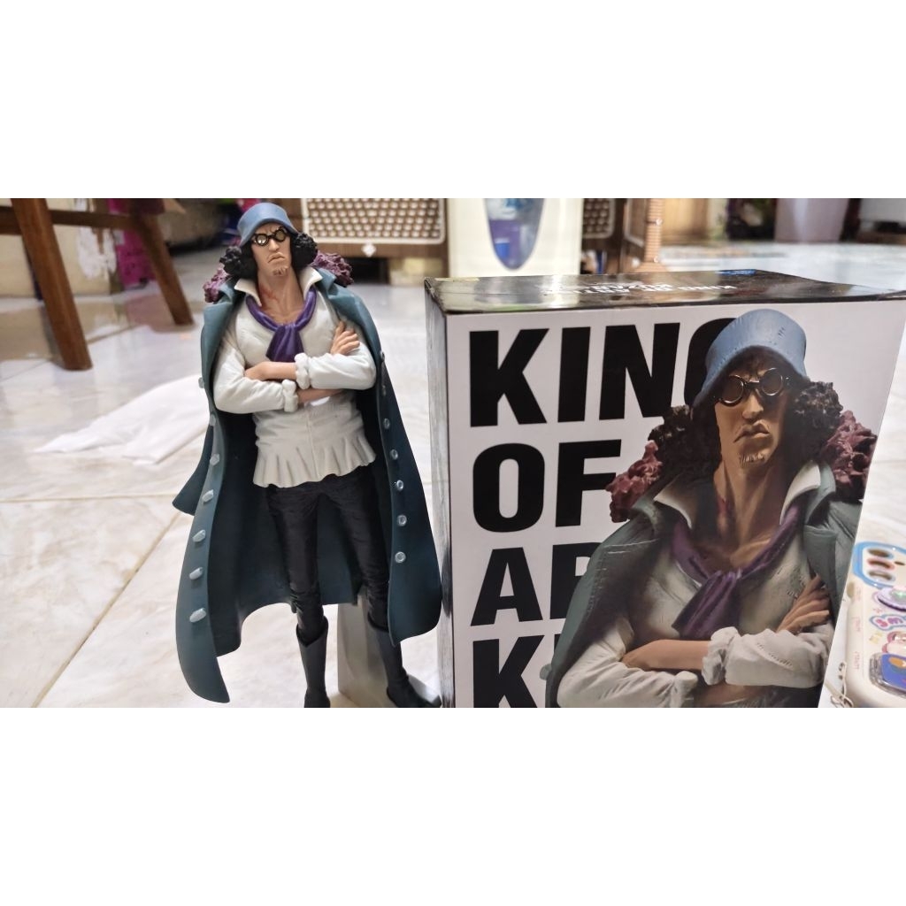 King Of Artist Kuzan Bib