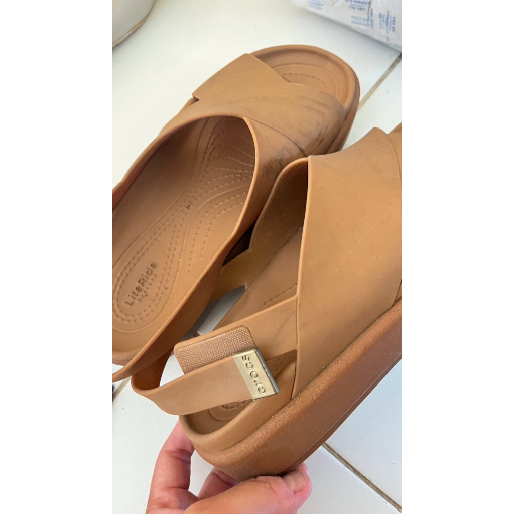 PRELOVED - CROCS LiteRide Brown Size W6