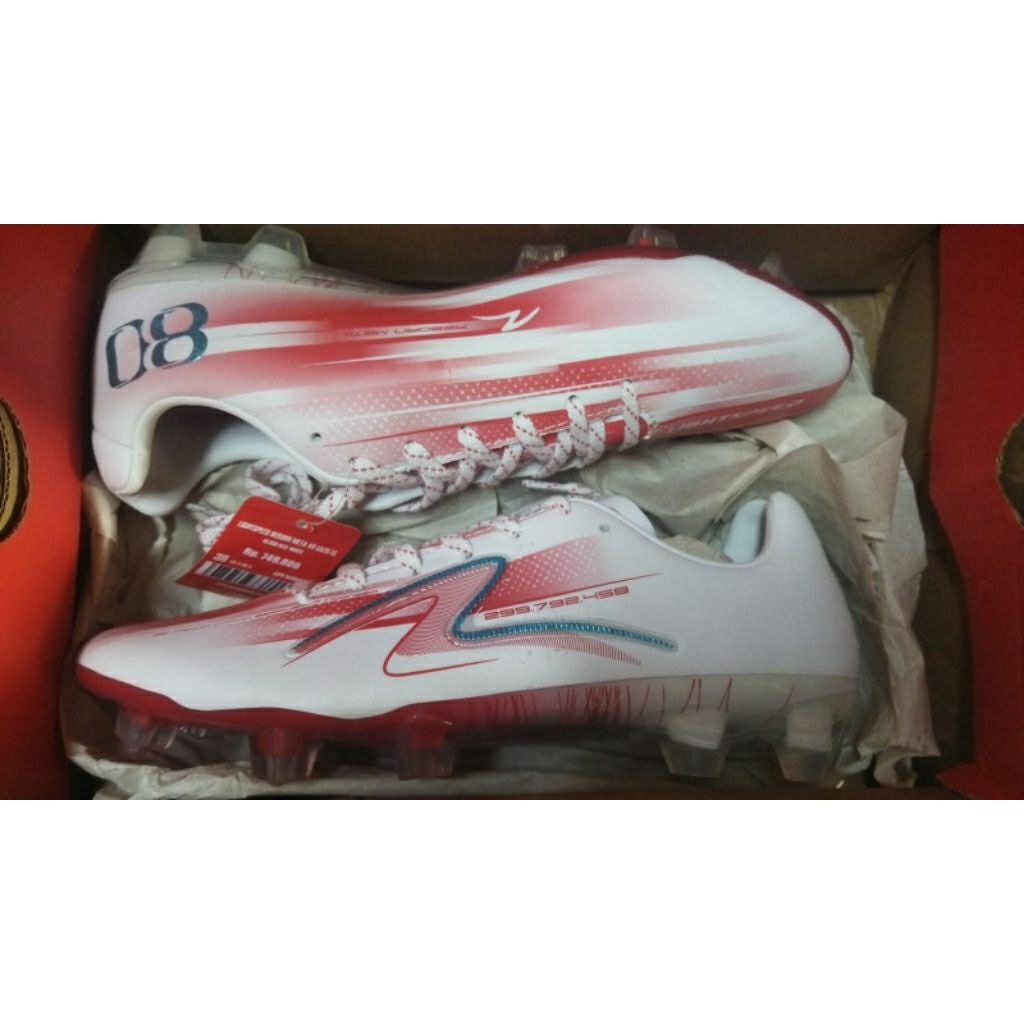 Sepatu bola Lightspeed Reborn BNIB