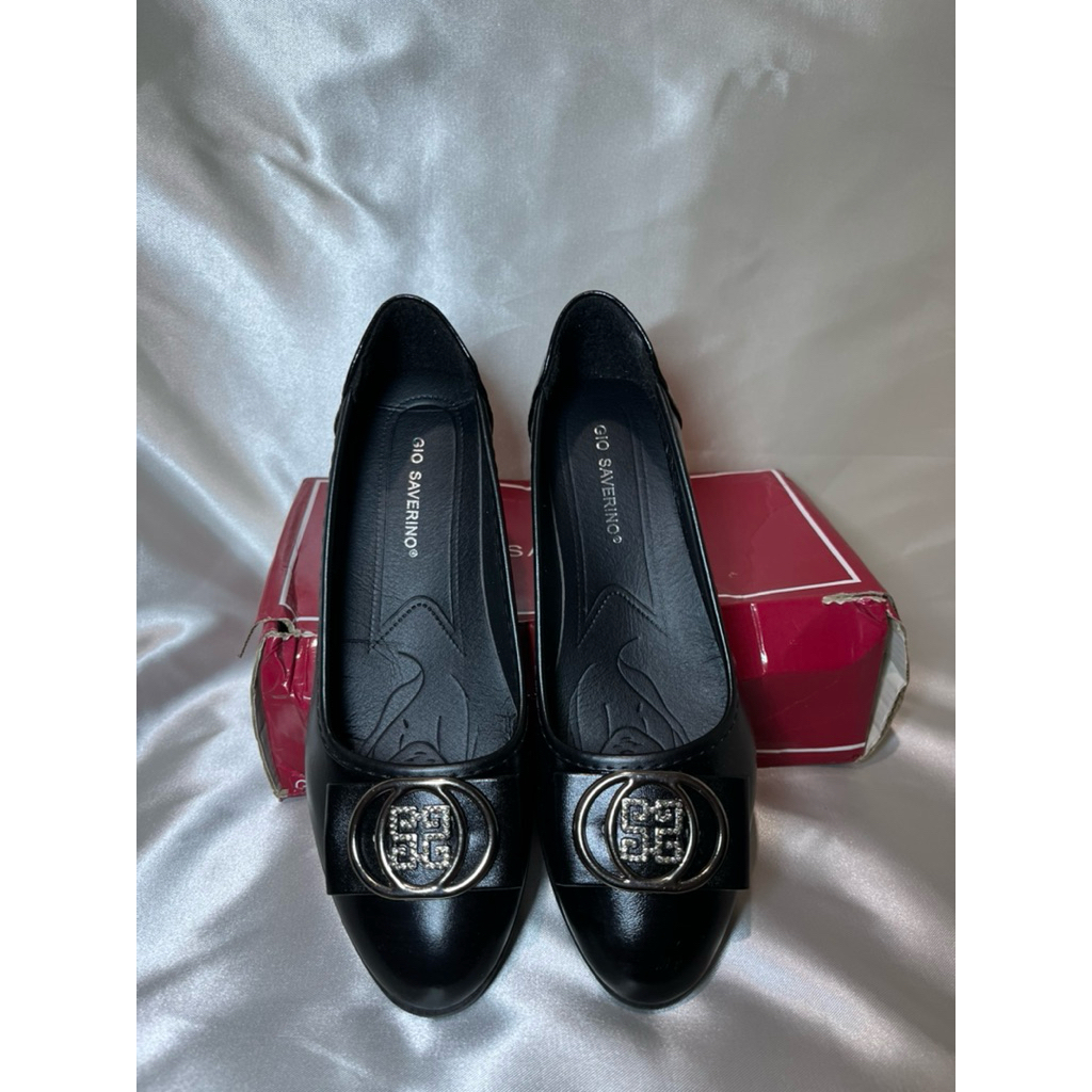 sepatu gio saverino