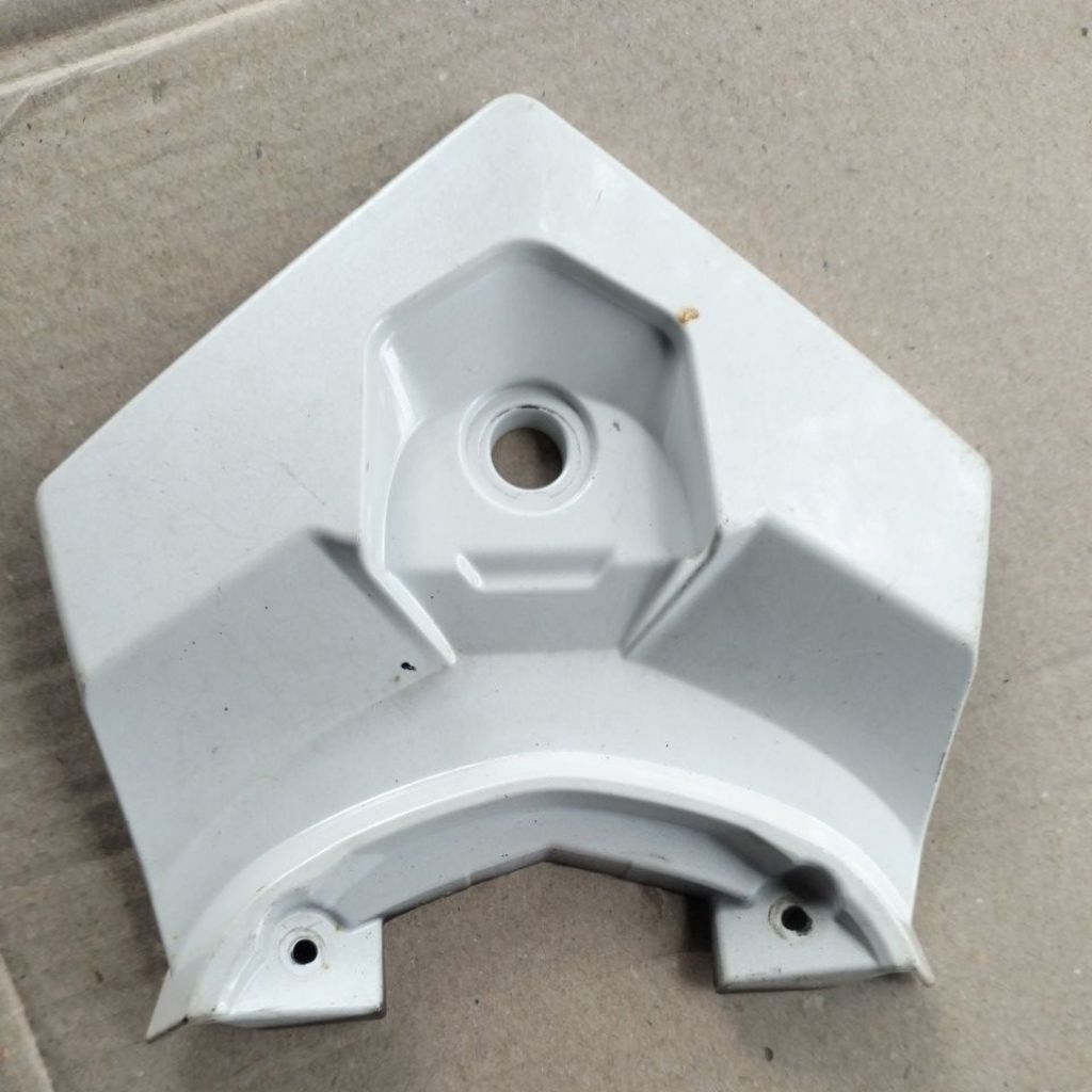 COVER REAR CENTER PET BODI BODY BELAKANG VARIO 125 150 OLD