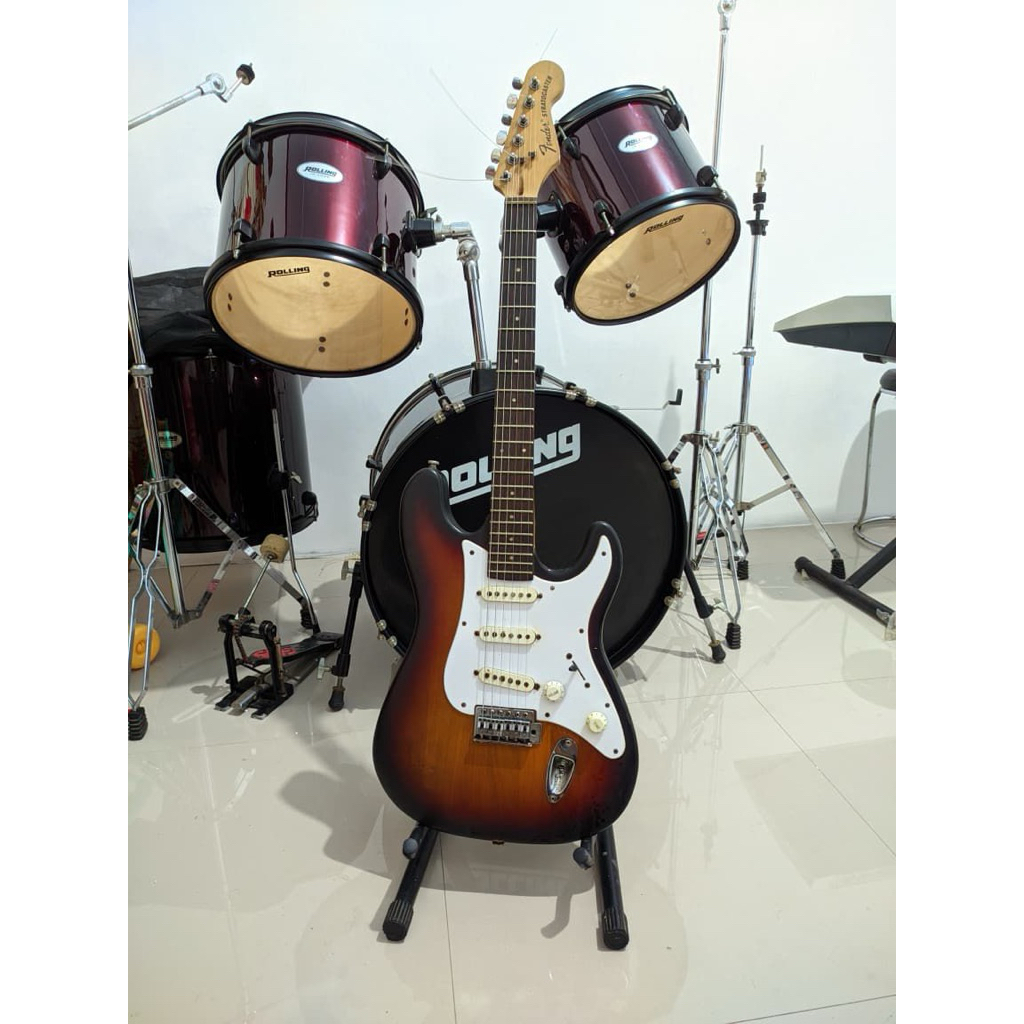 Gitar Elektrik Fender Stratocaster