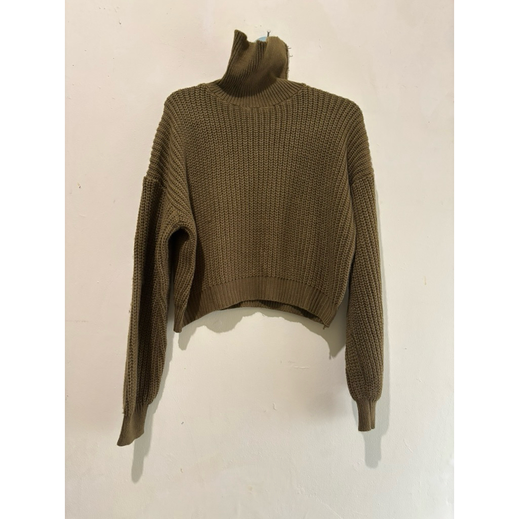 Preloved Atasan Rajut Crop (My Style)