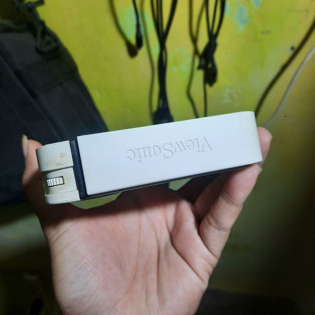 MINI PROYEKTOR PROYEKTOR PORTABEL VIEW SONIC M1