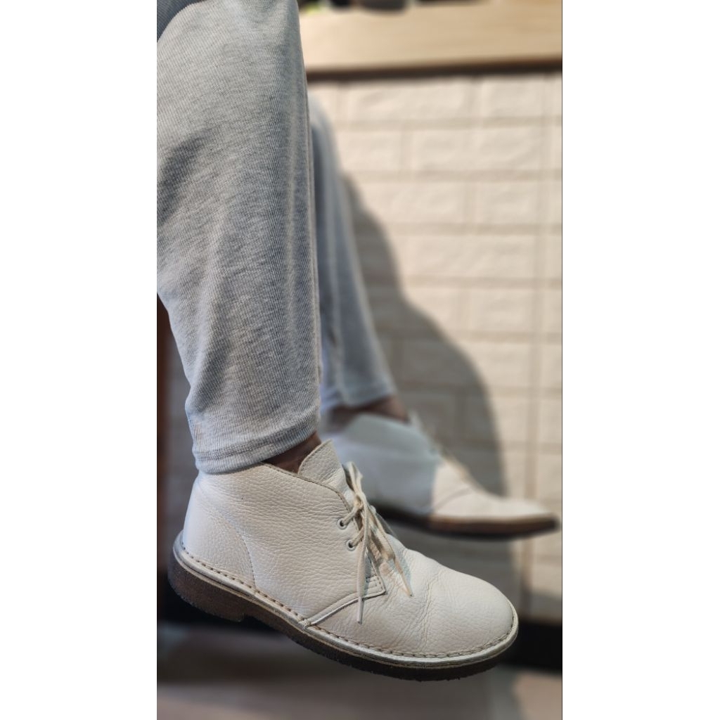 Clarks Desert Boot - White