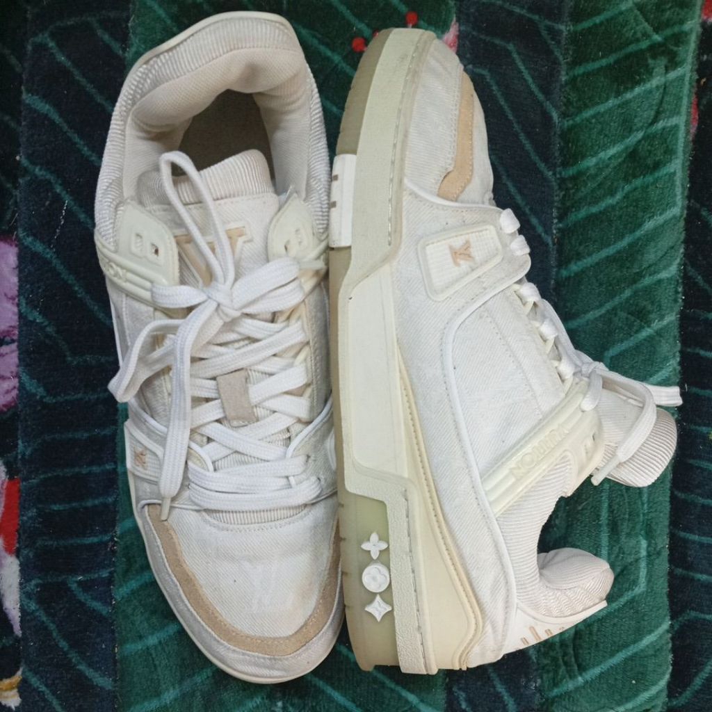 sepatu second branded size 41 LV