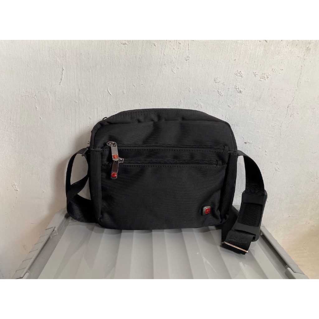 tas sling bag slempang pria Cowo branded hitam black canvas nylon tebal LIKE NEW preloved