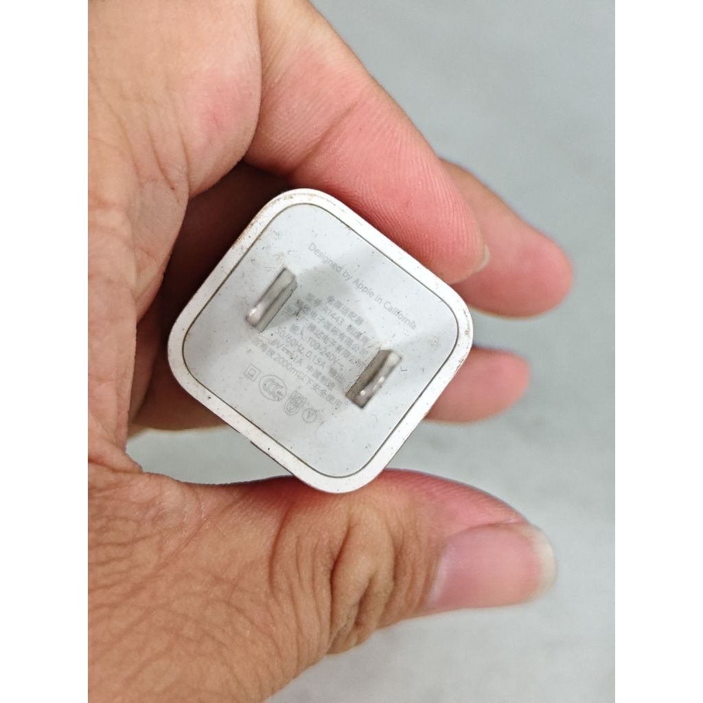 adaptor iphone 6 asli