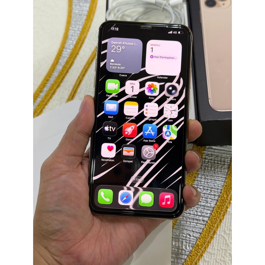 Iphone 11 Pro Max 512GB Fullset Box Original Mulus Sehat Bawaan