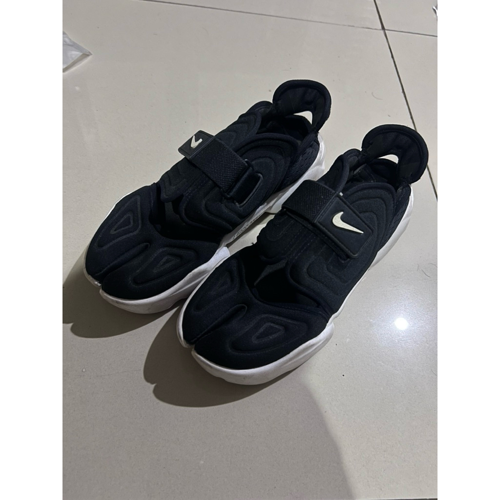 nike air rift black preloved size 37,5
